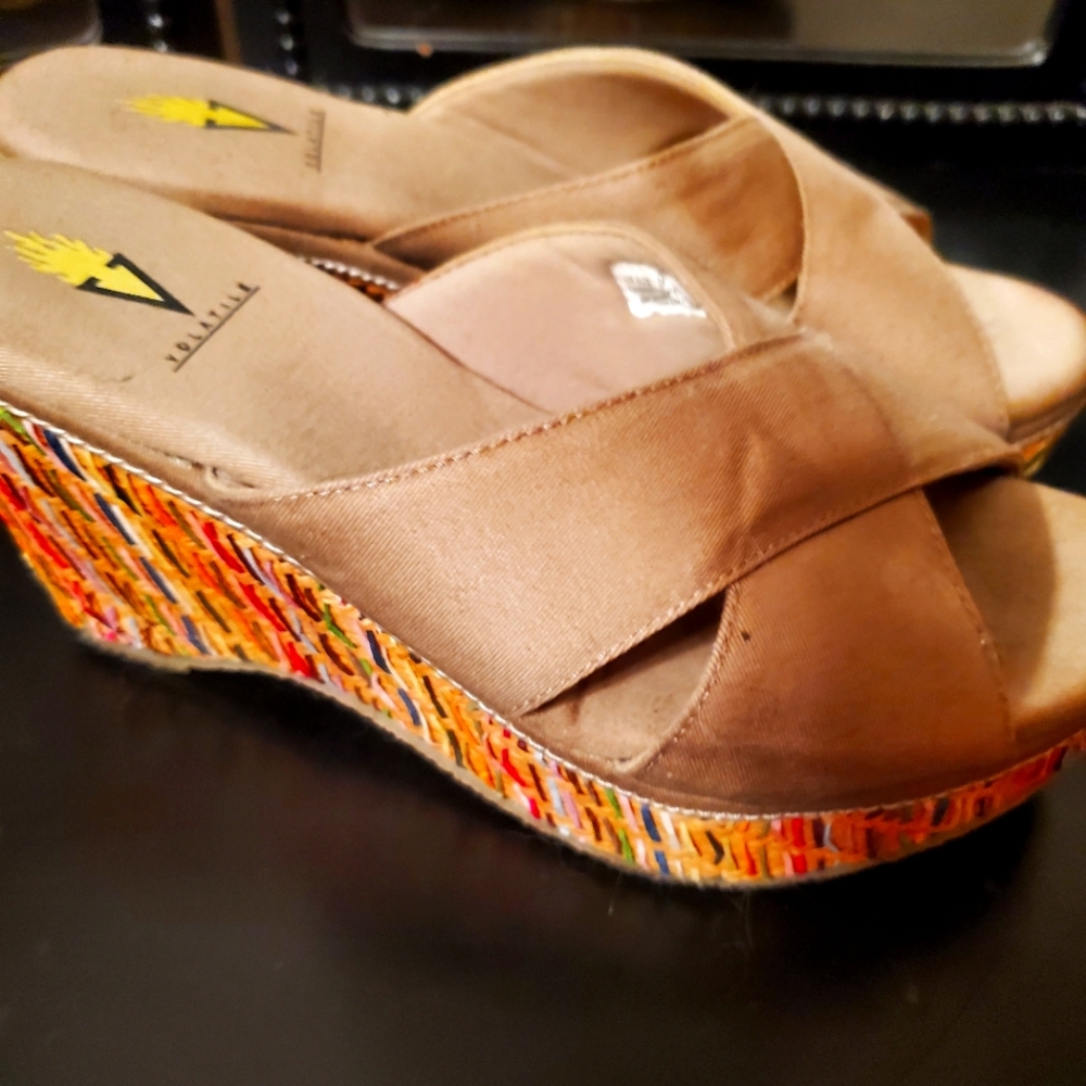 Ladies Volatile shoes sz 9